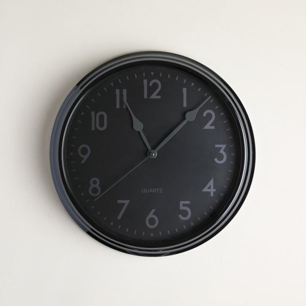 RELOJ DE PARDE RED. NEGRO FONDO NEGRO 30.5CM