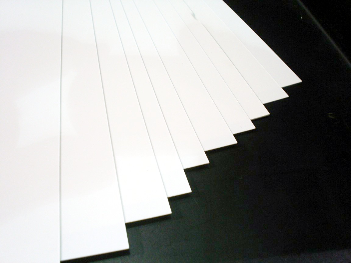 ALTO IMPACTO 50x70cm.x1.5mm.B/N