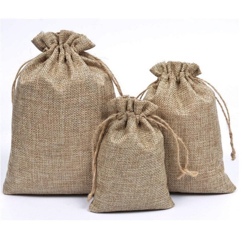 BOLSA YUTE C/CORDON AJUSTE 10x12cm.LISAS